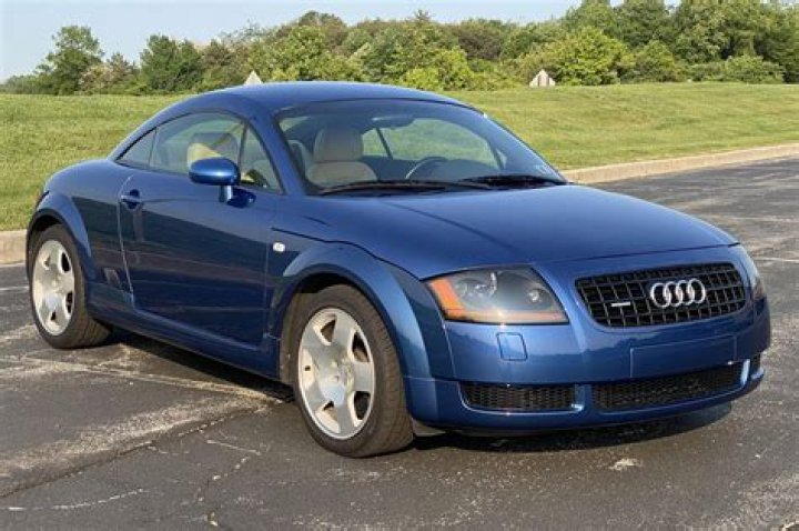 How much does a 2003 Audi TT cost?