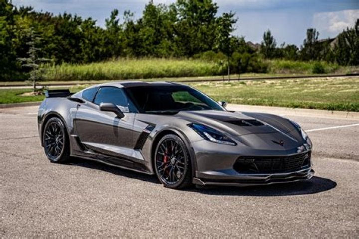How much does a 2015 Z06 Corvette cost?
