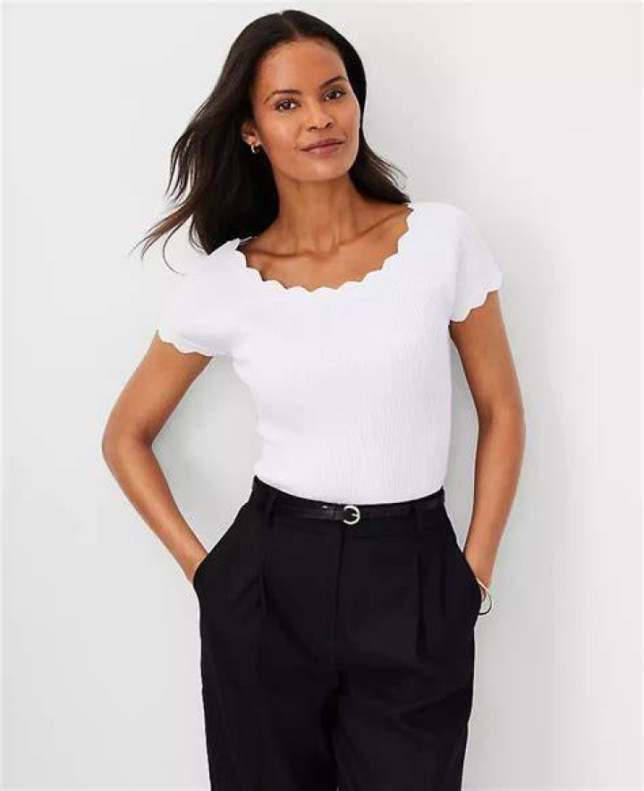 Is scalloped neck good?
