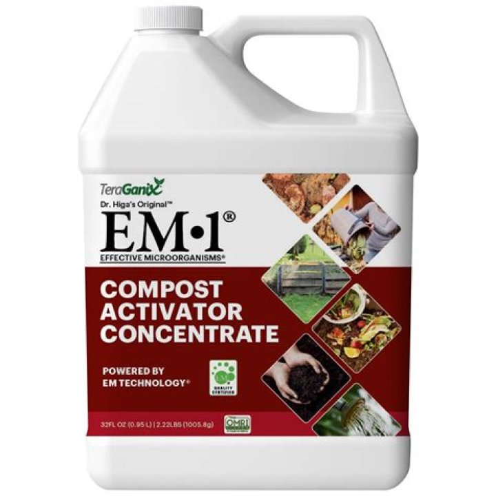 What is a good compost accelerator?
