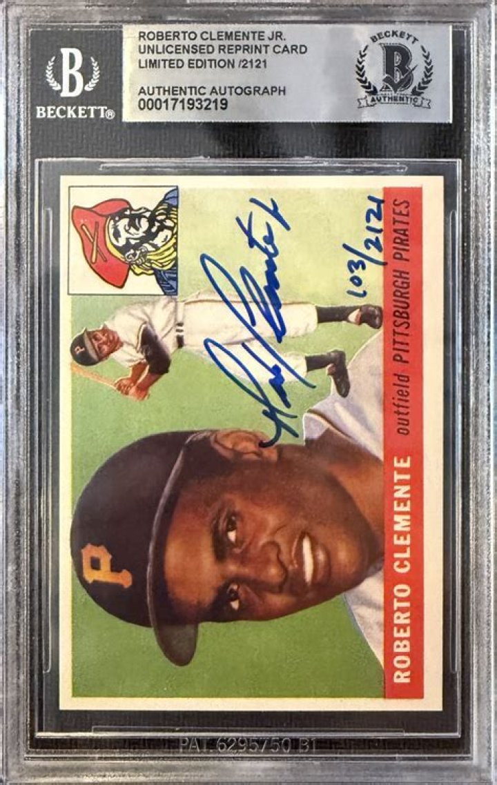 What is a Roberto Clemente autograph worth?