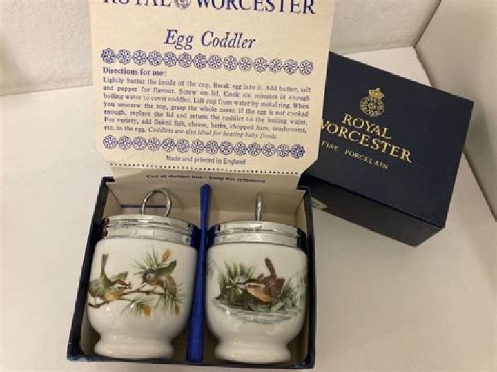 When did Royal Worcester stop making egg coddlers?