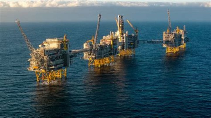 Where does Greece get its oil from?